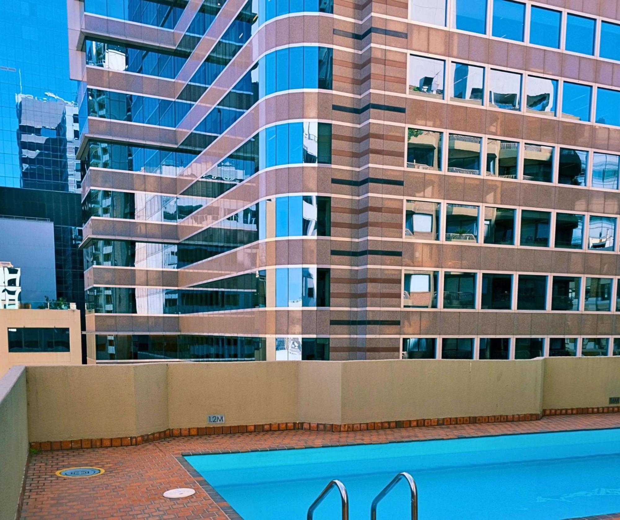Metro On King Aparthotel 3*