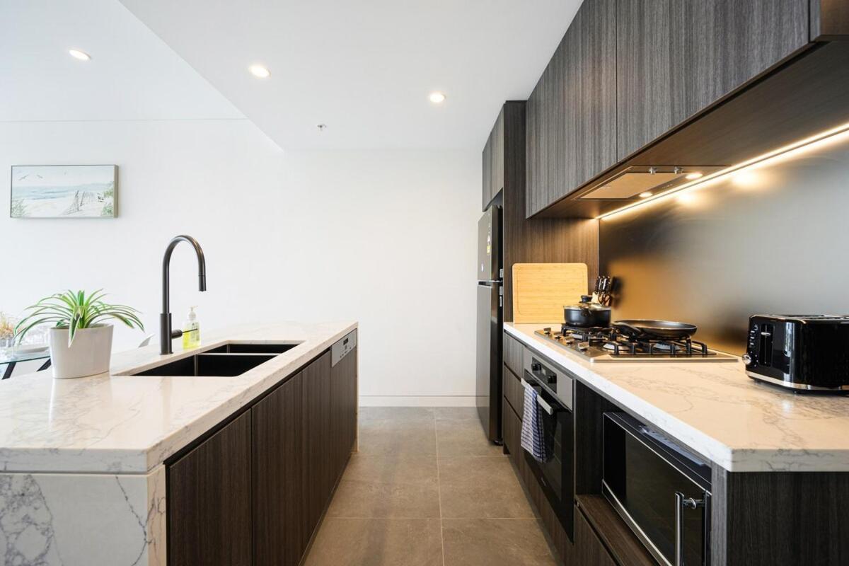 Apartment Olympic Park Modern Near Train Shops With Pool *