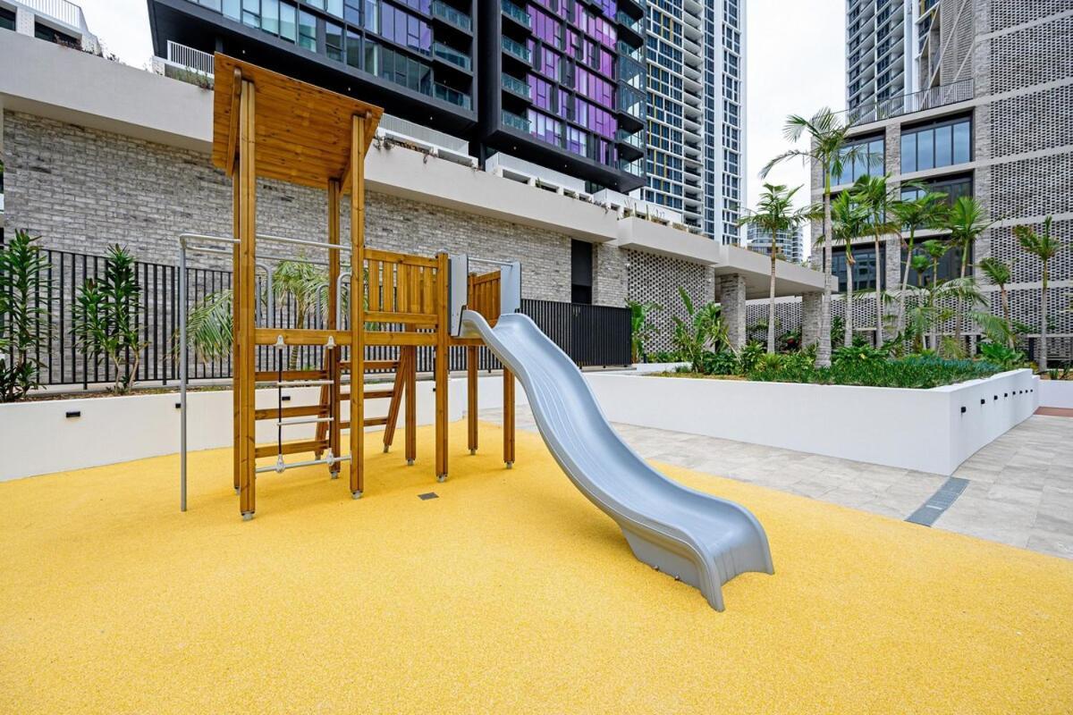 Olympic Park Stylish With Gym Pool Good View Apartment