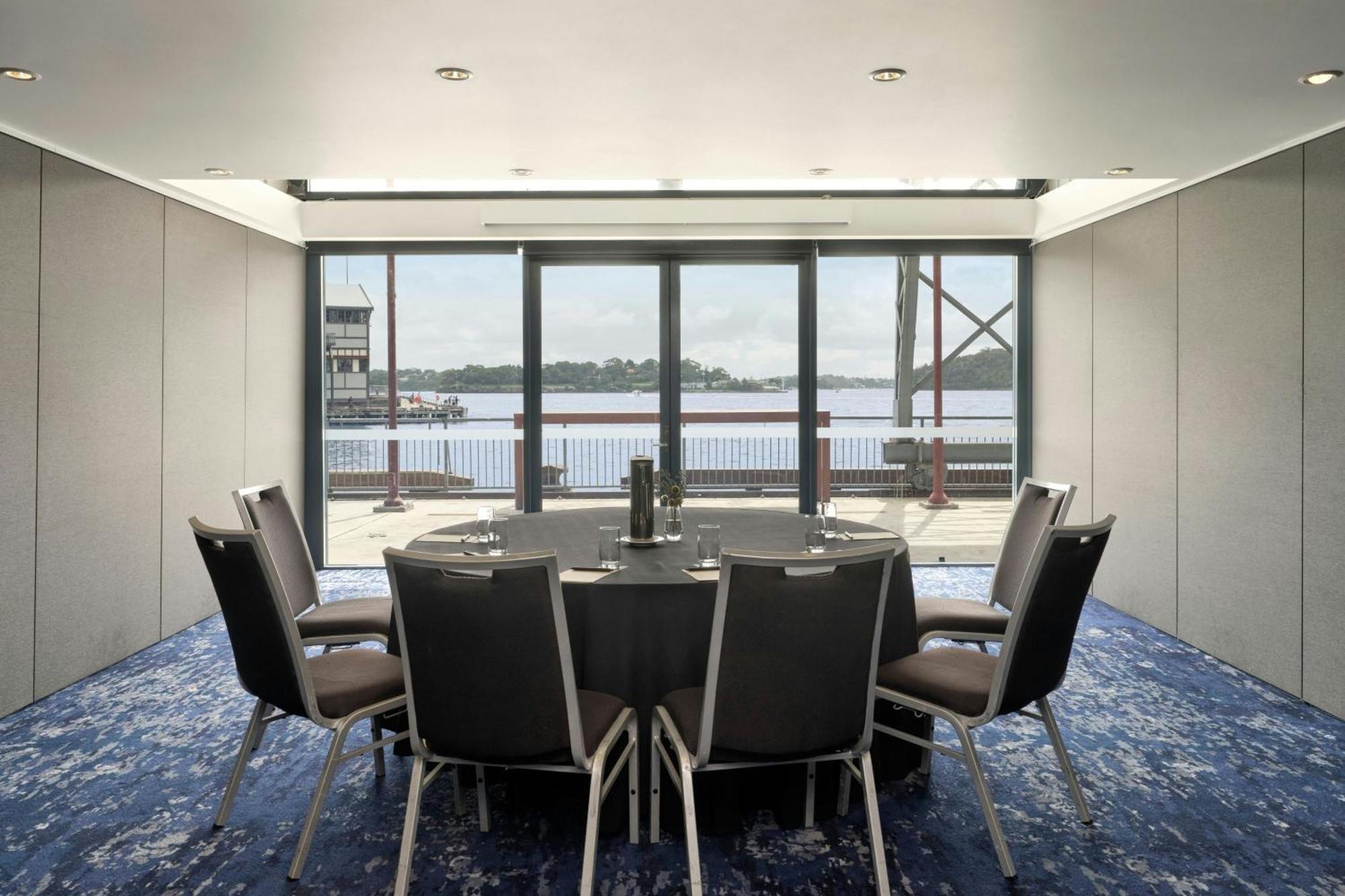 Pier One Harbour, Autograph Collection