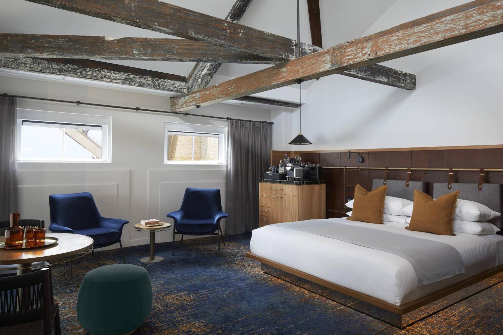Hotel Pier One Harbour, Autograph Collection 5*