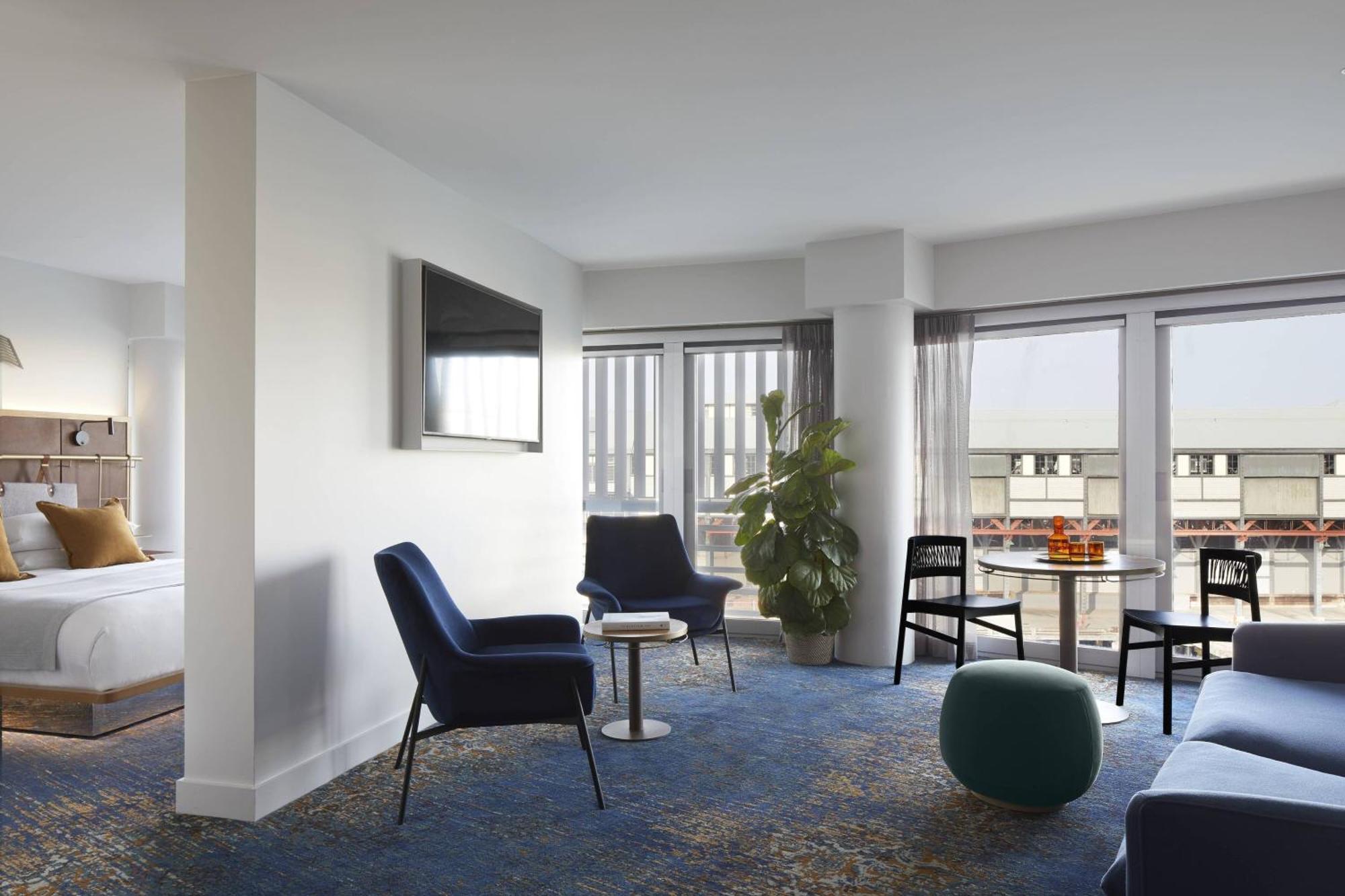 Pier One Harbour, Autograph Collection 5* Sydney