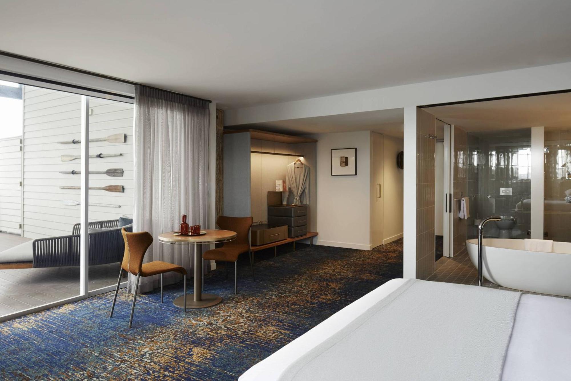 Pier One Harbour, Autograph Collection 5*