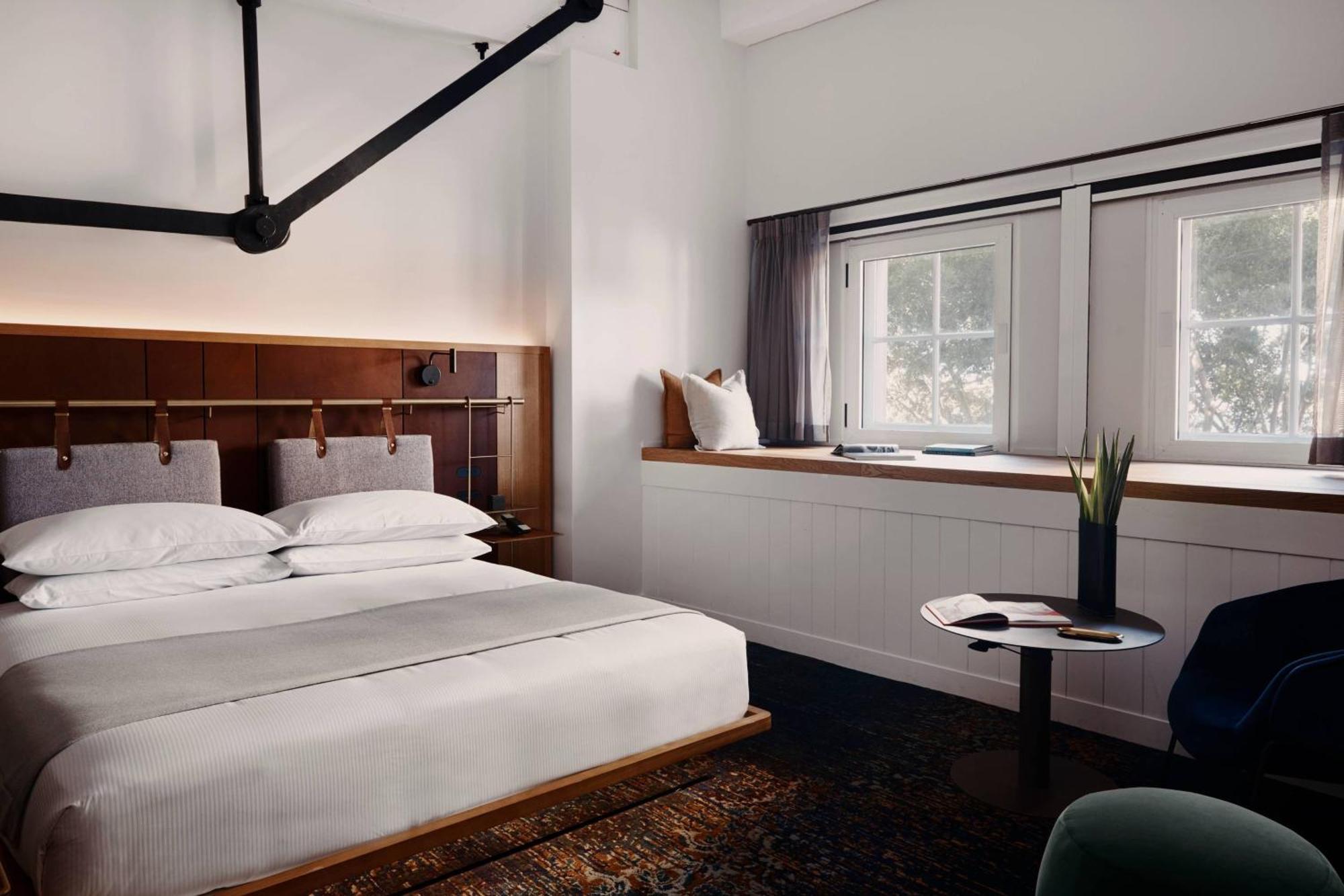 Pier One Harbour, Autograph Collection 5* Sydney