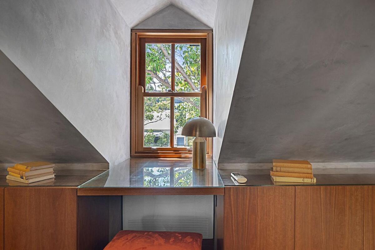 Artsy Terrace Villa Sydney
