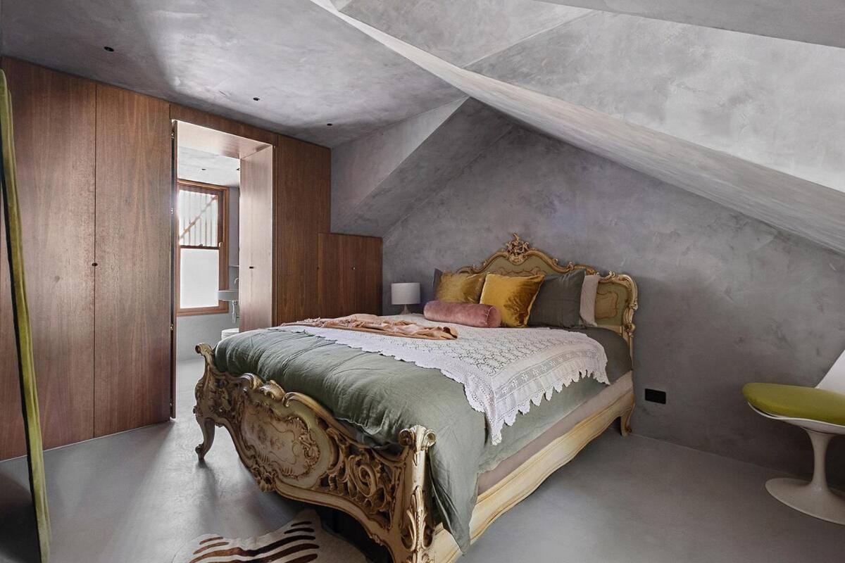 Artsy Terrace Villa Sydney
