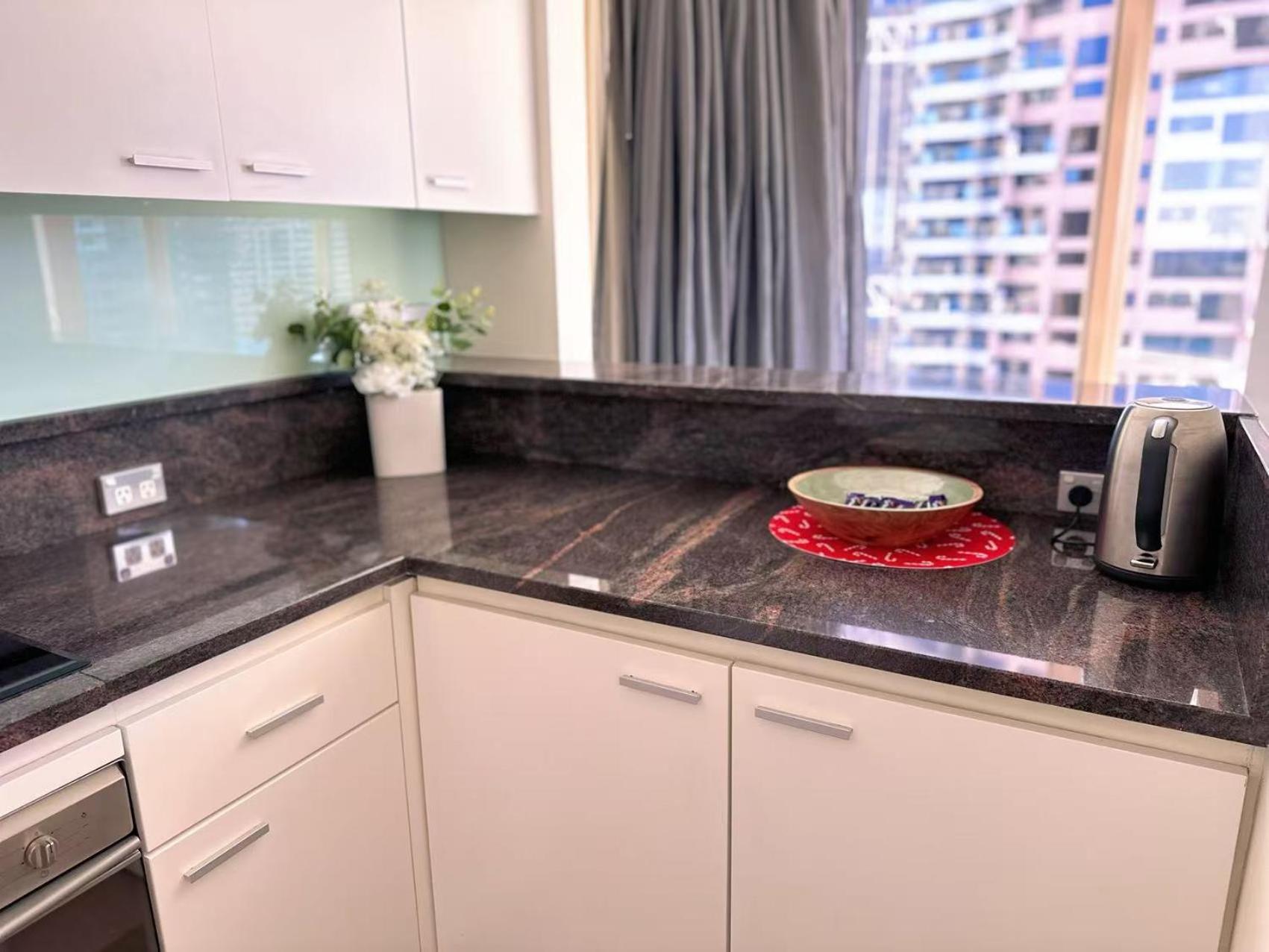 Fancy With Water View In The Rocks Apartment