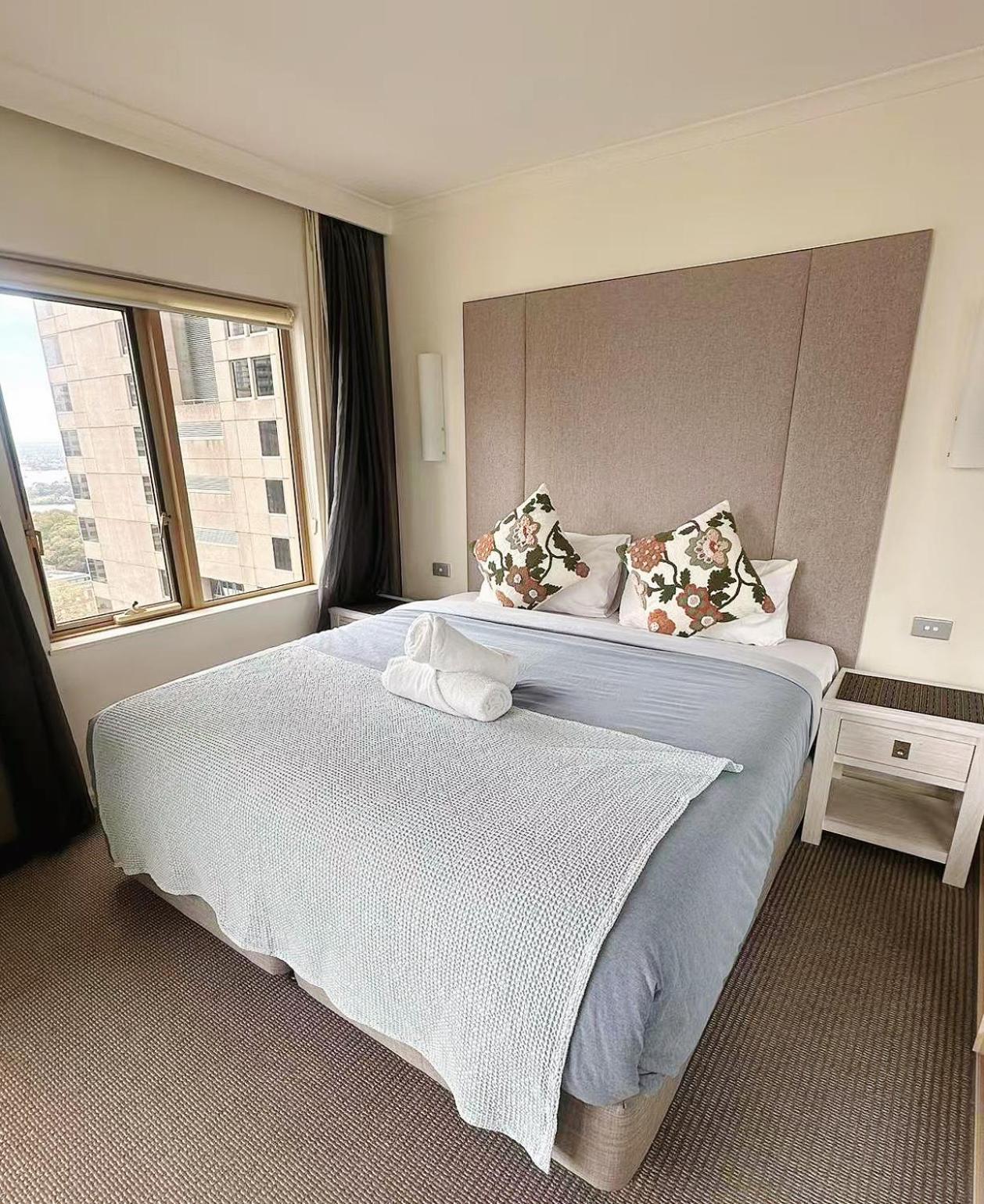 Fancy With Water View In The Rocks Apartment Sydney