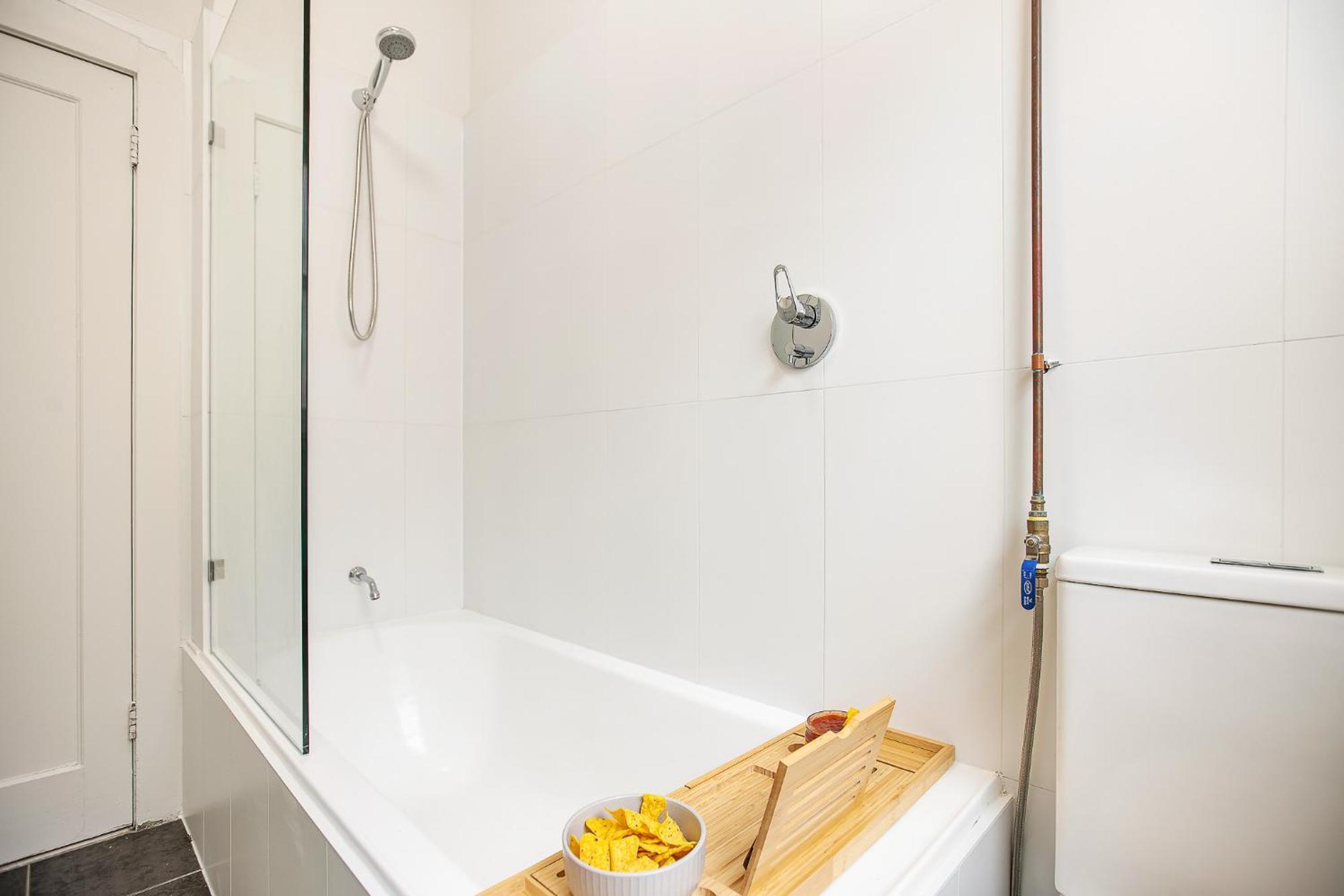 Manly Getaway By One Luxe Serviced & Vacation Manly Beach, Northern Beaches, With Free Wifi & Perfect For Families, Couples & Business Travellers Sydney