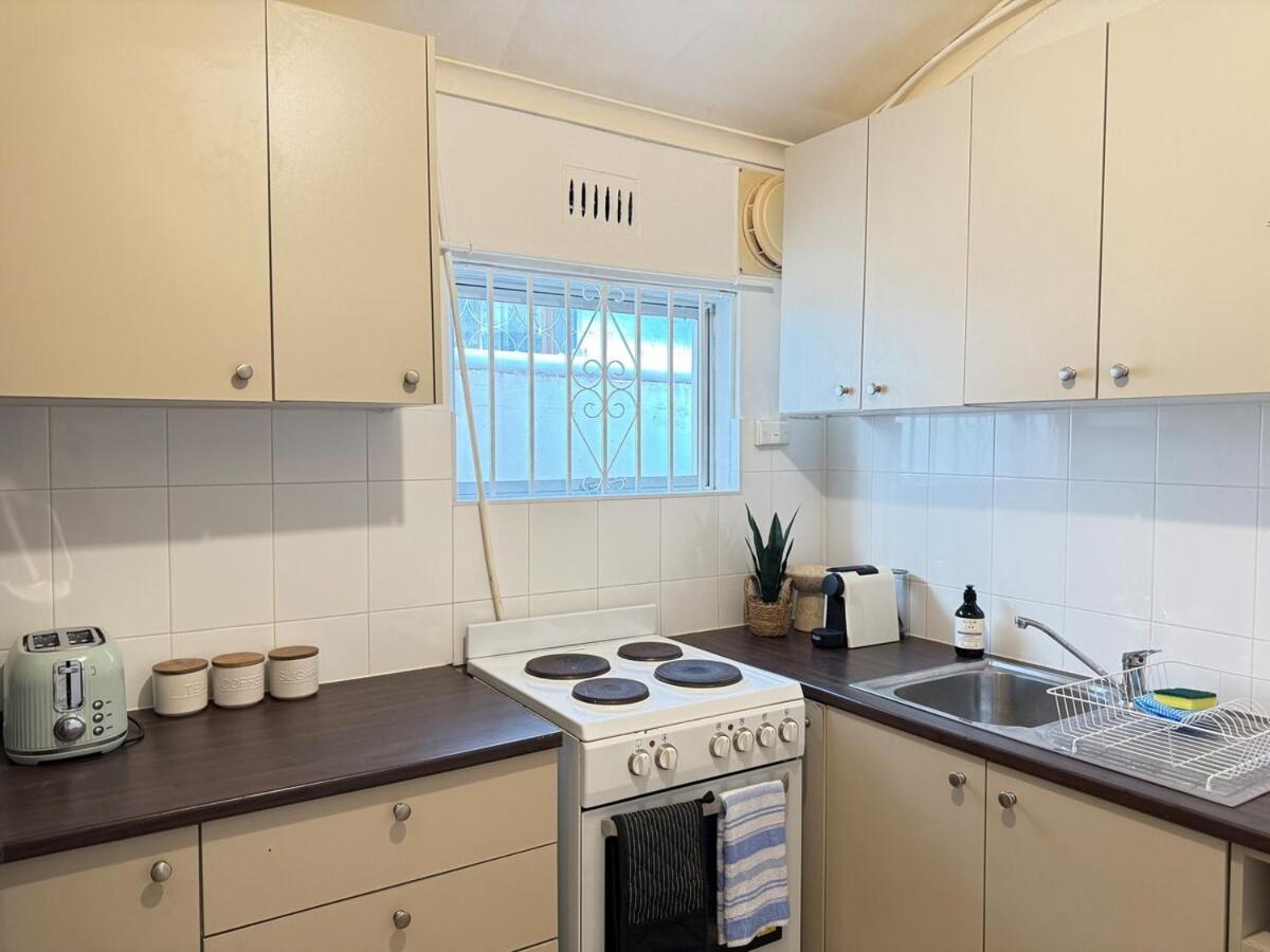Charming Paddington Terrace Apartment *