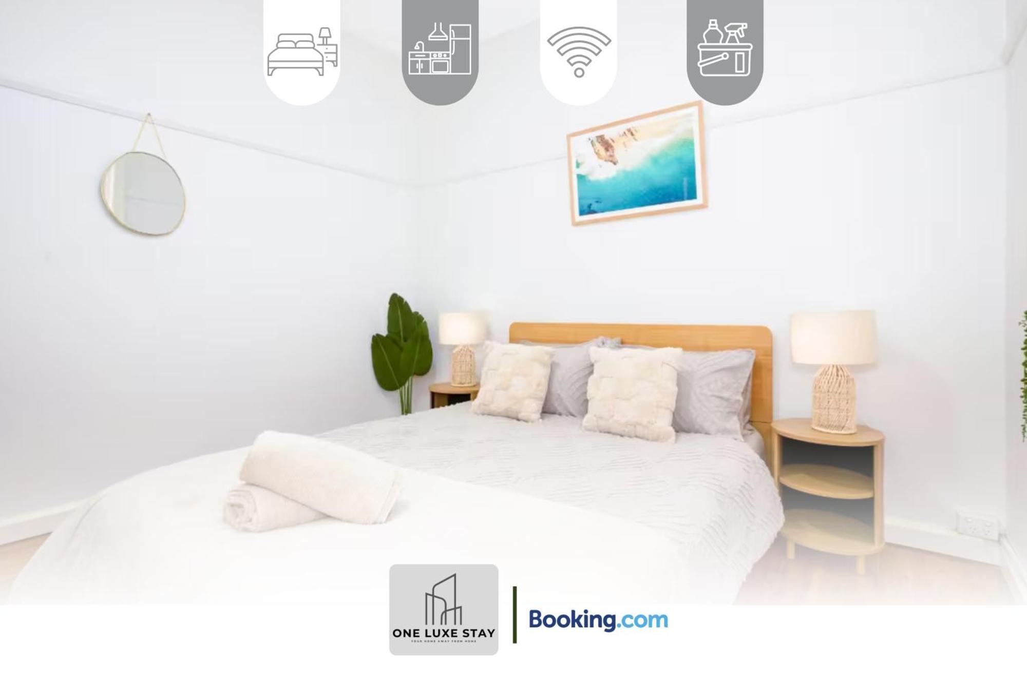 Centrally Located Ocean Retreat By One Luxe Serviced & Vacation Manly, Family & Couple Friendly Apartment