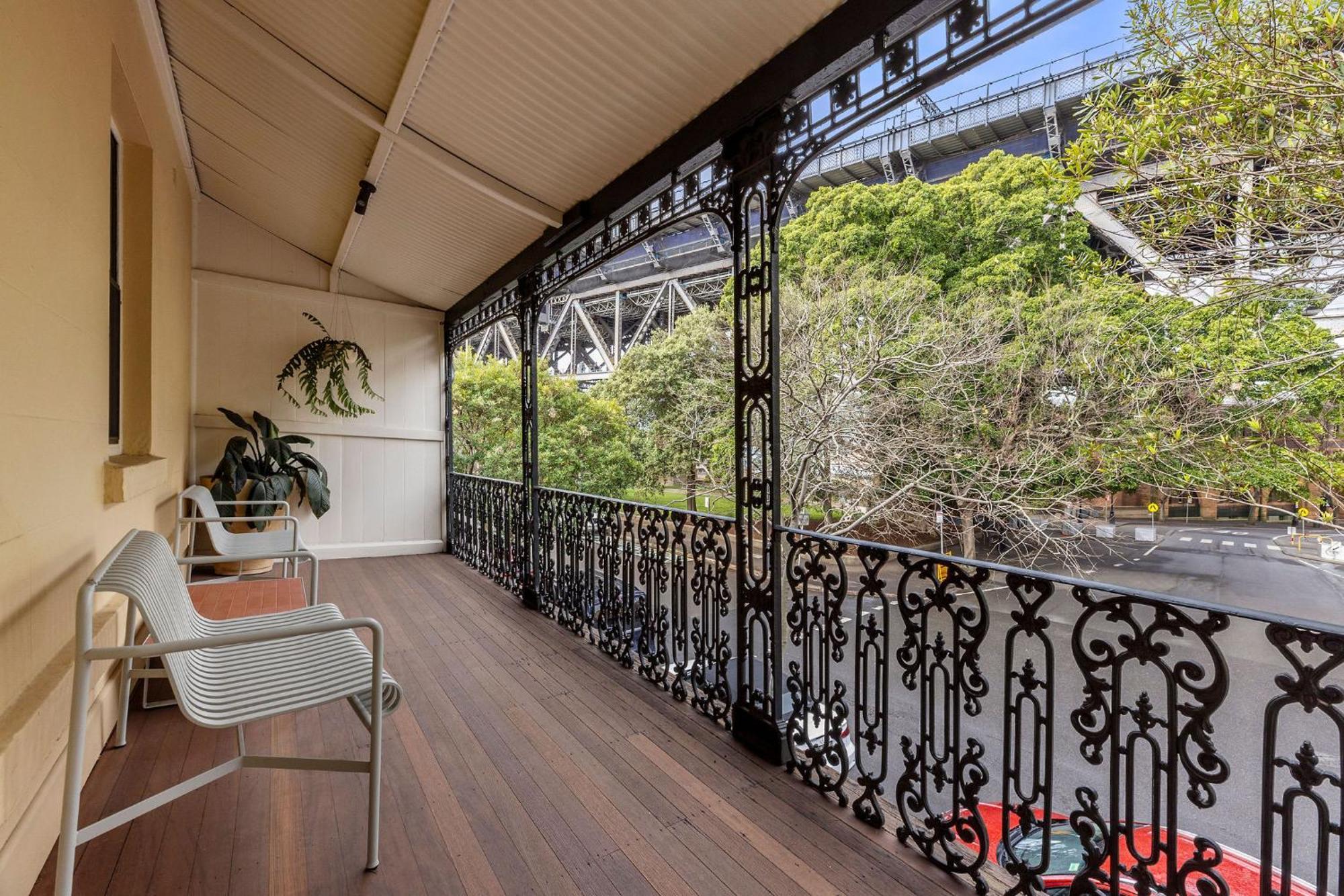 Apartment Luxury Harbourside Living With Rich Historic Charm