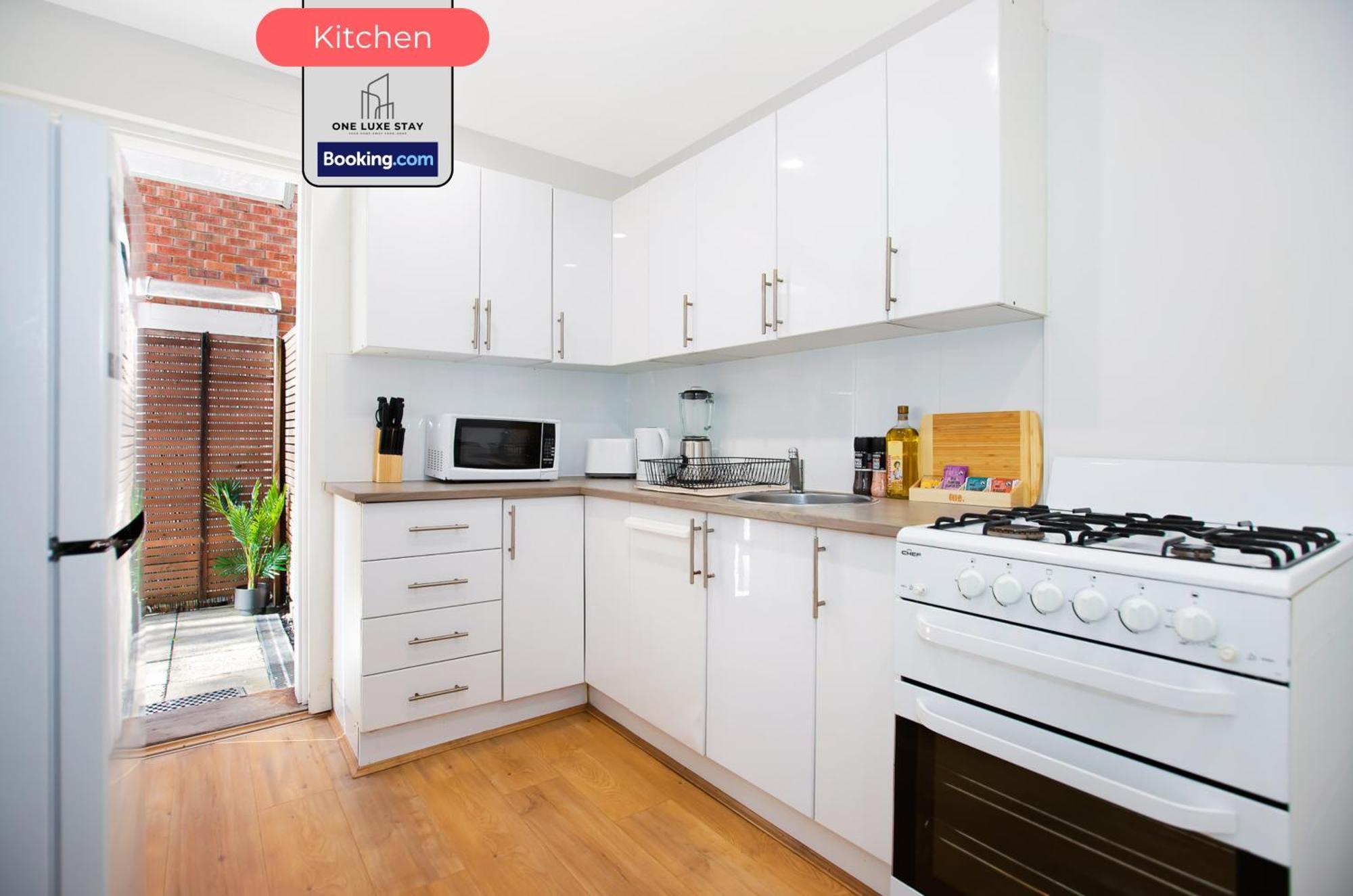 Centrally Located Ocean Retreat By One Luxe Serviced & Vacation Manly, Family & Couple Friendly Apartment Sydney