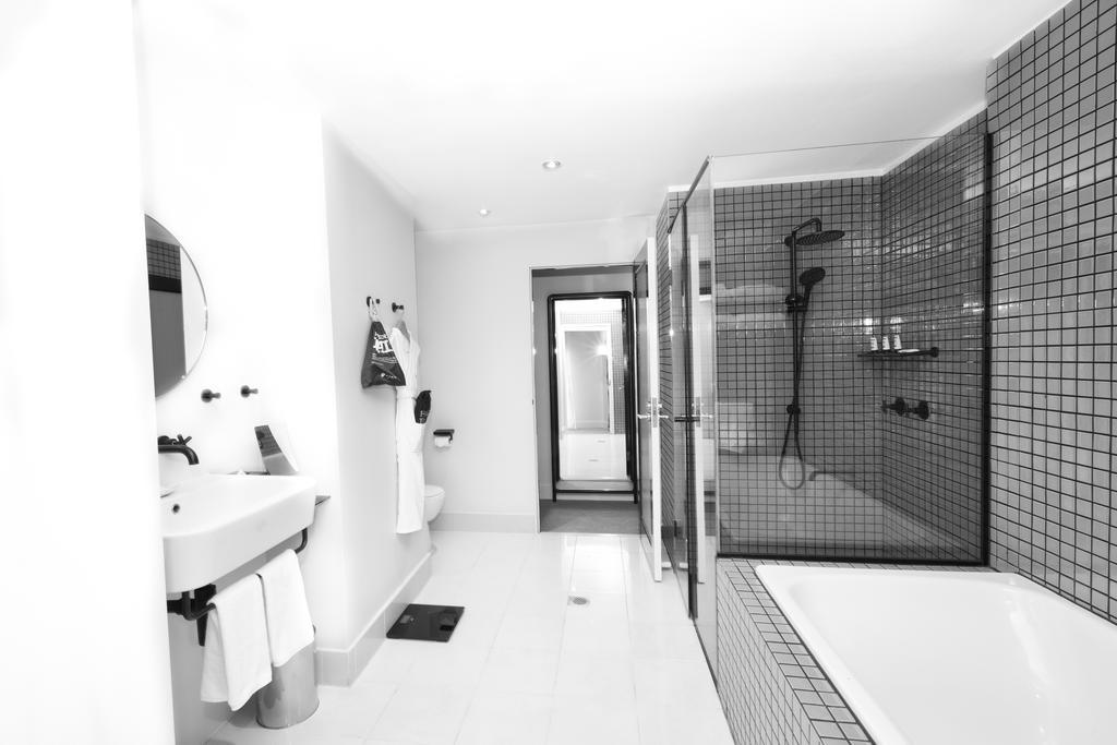 Hotel Ovolo Woolloomooloo Sydney