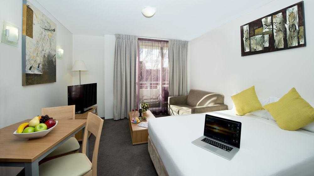 Aparthotel Park Regis Concierge