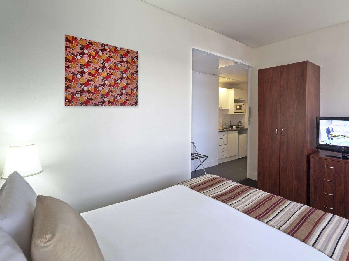 Macleay Hotel 4*