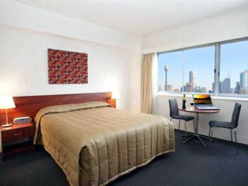Macleay 4* Sydney