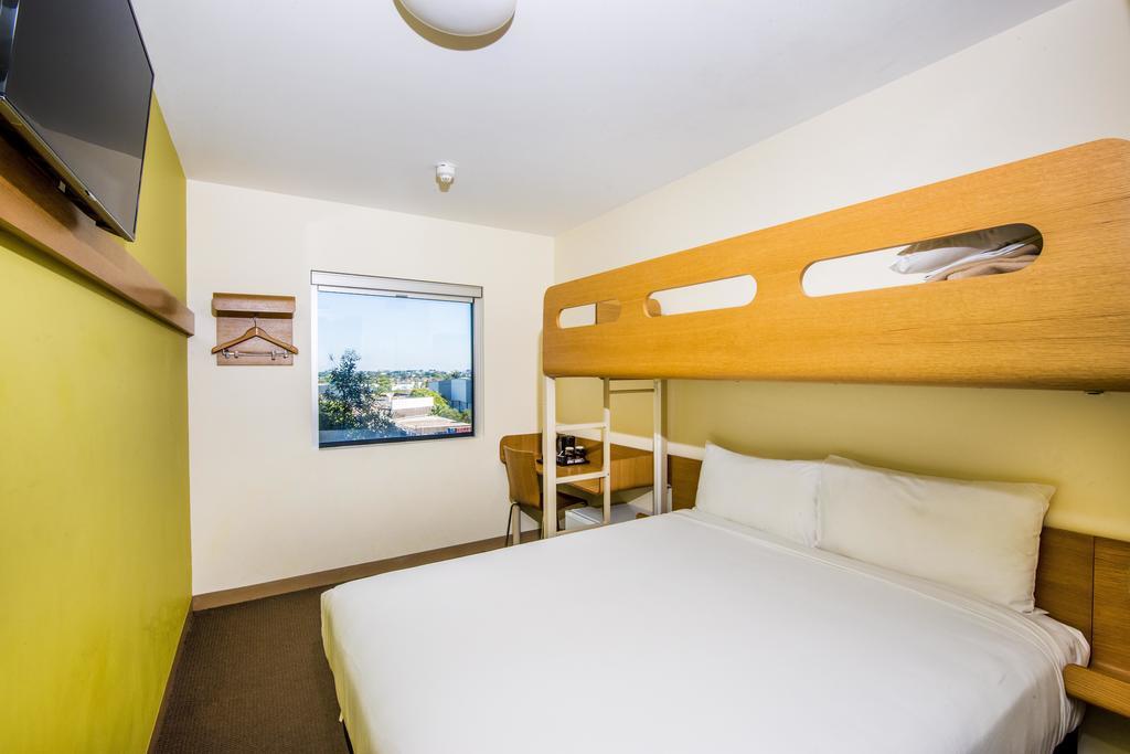 Ibis Budget Olympic Park 3*