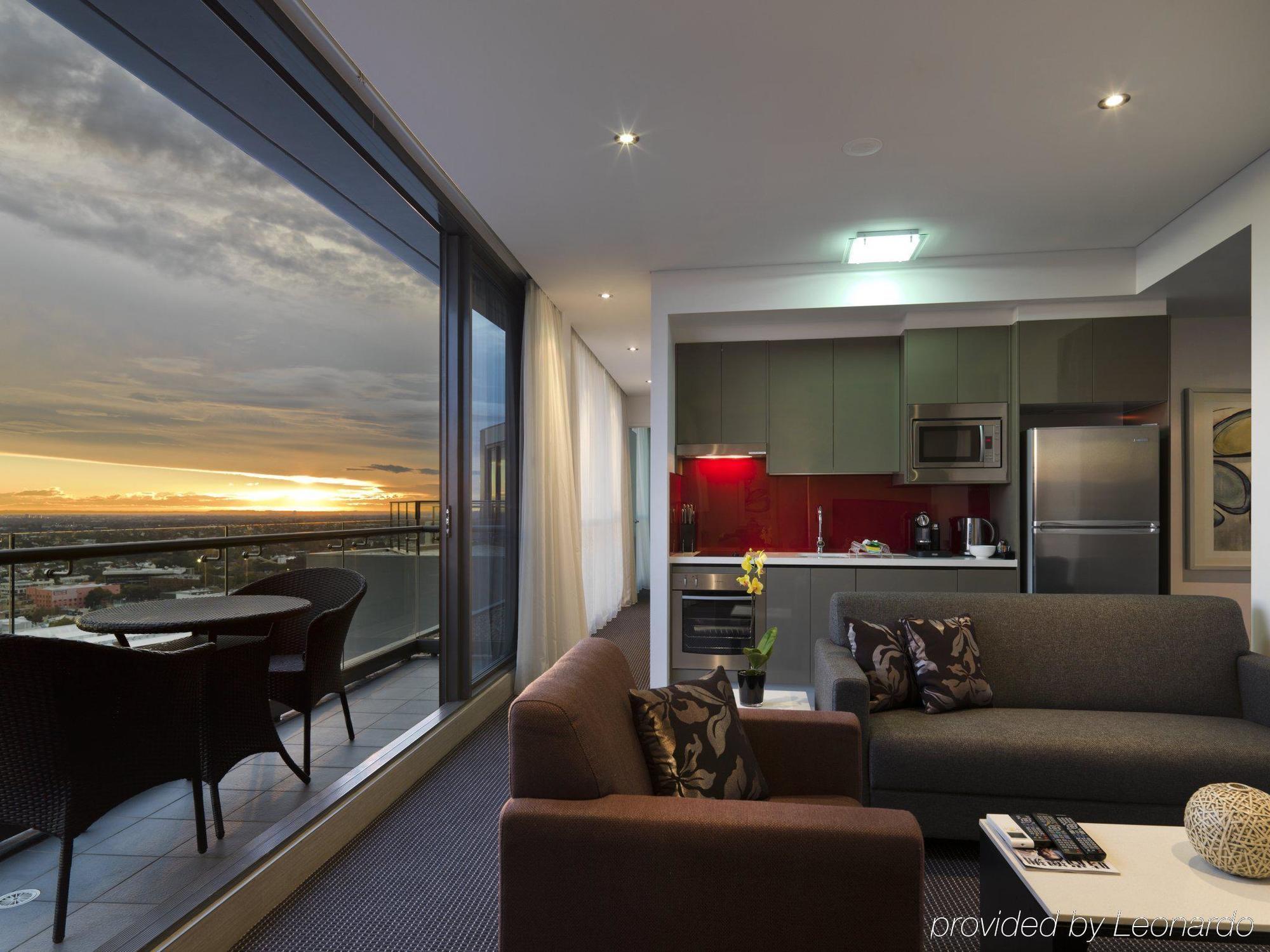 Hotel Meriton Campbell Street,