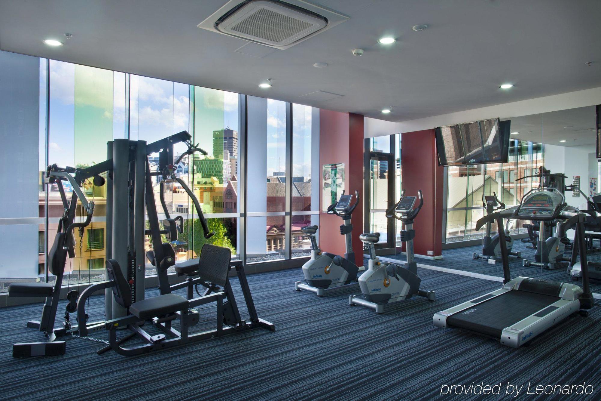 Meriton Campbell Street, Hotel