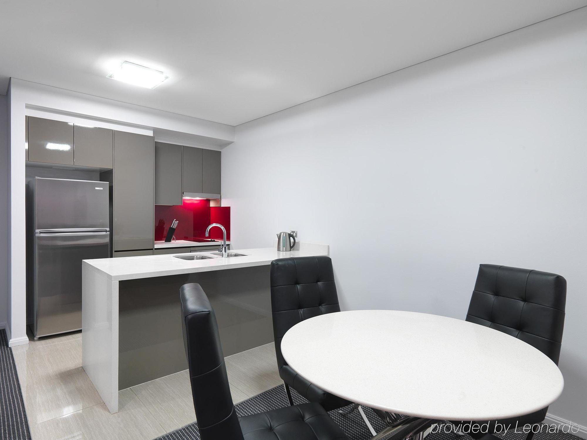 Hotel Meriton Campbell Street,