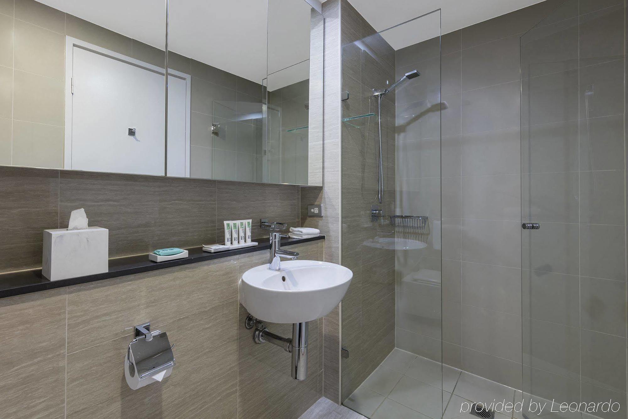 Meriton Campbell Street, 5* Sydney