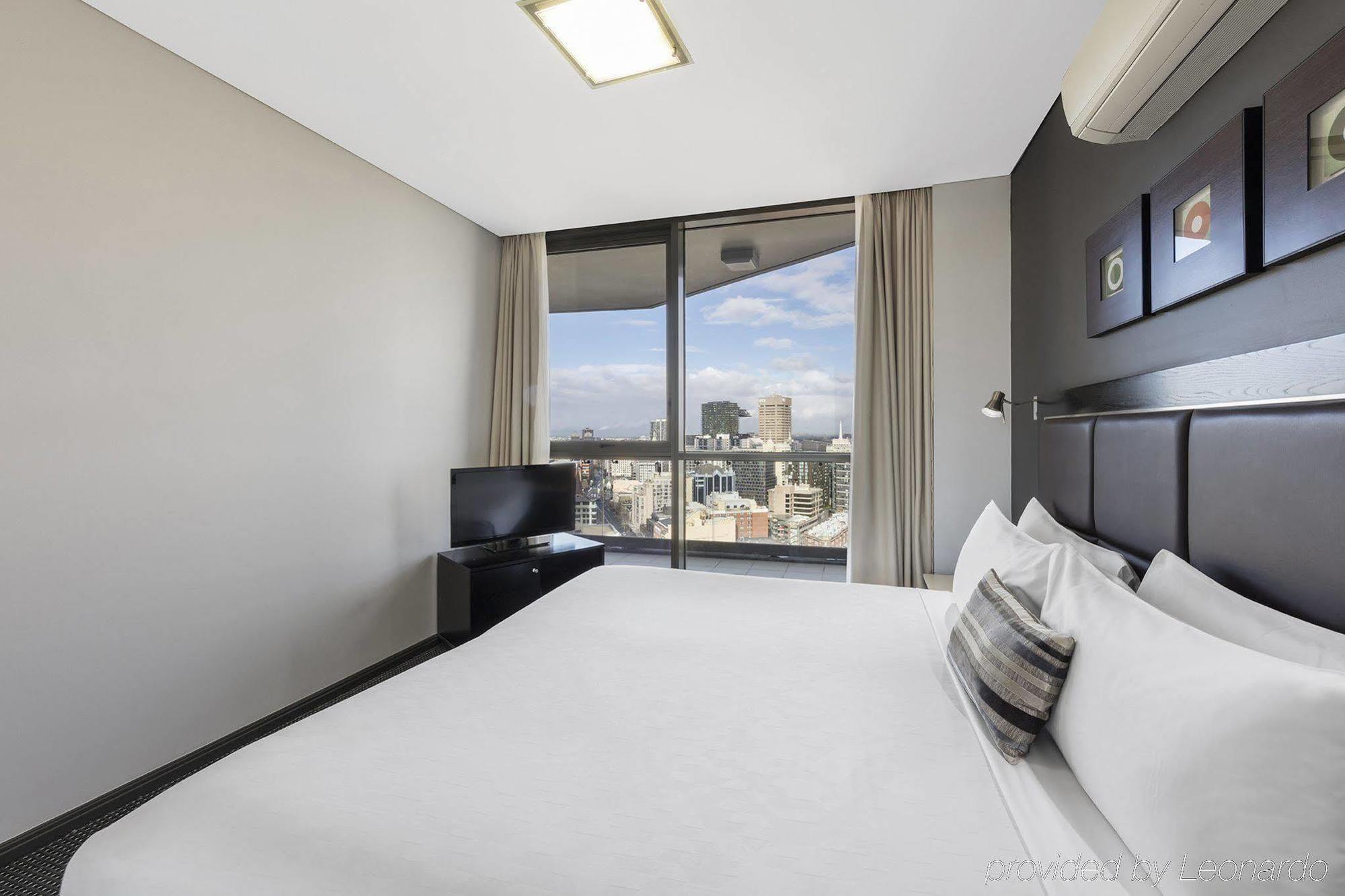 Meriton Campbell Street,