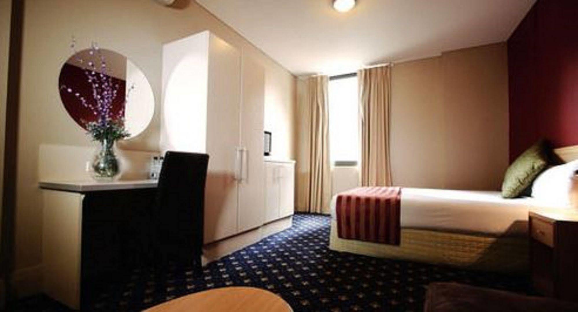 Hotel Coronation 3*