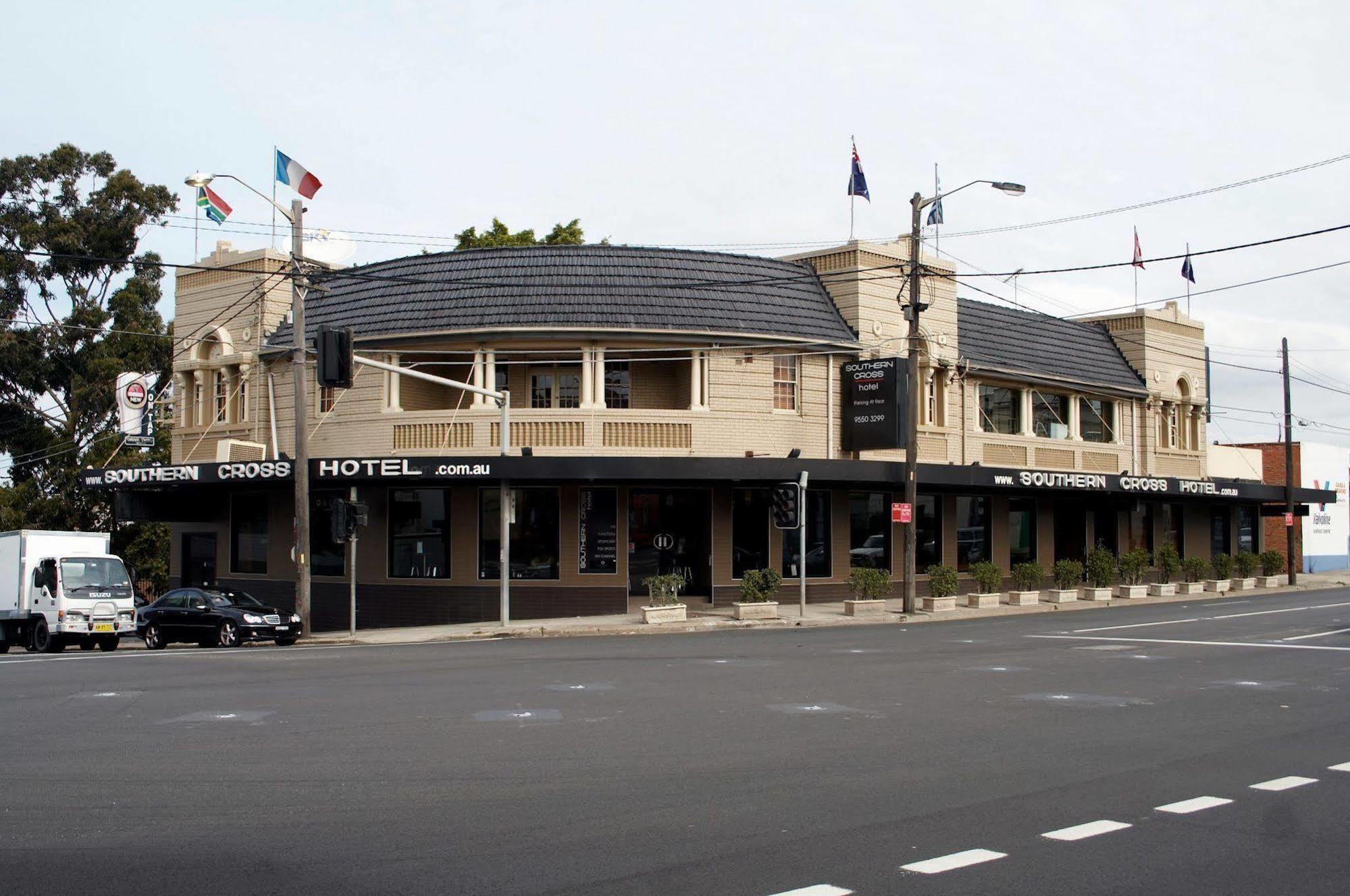 Southern Cross 3* Sydney