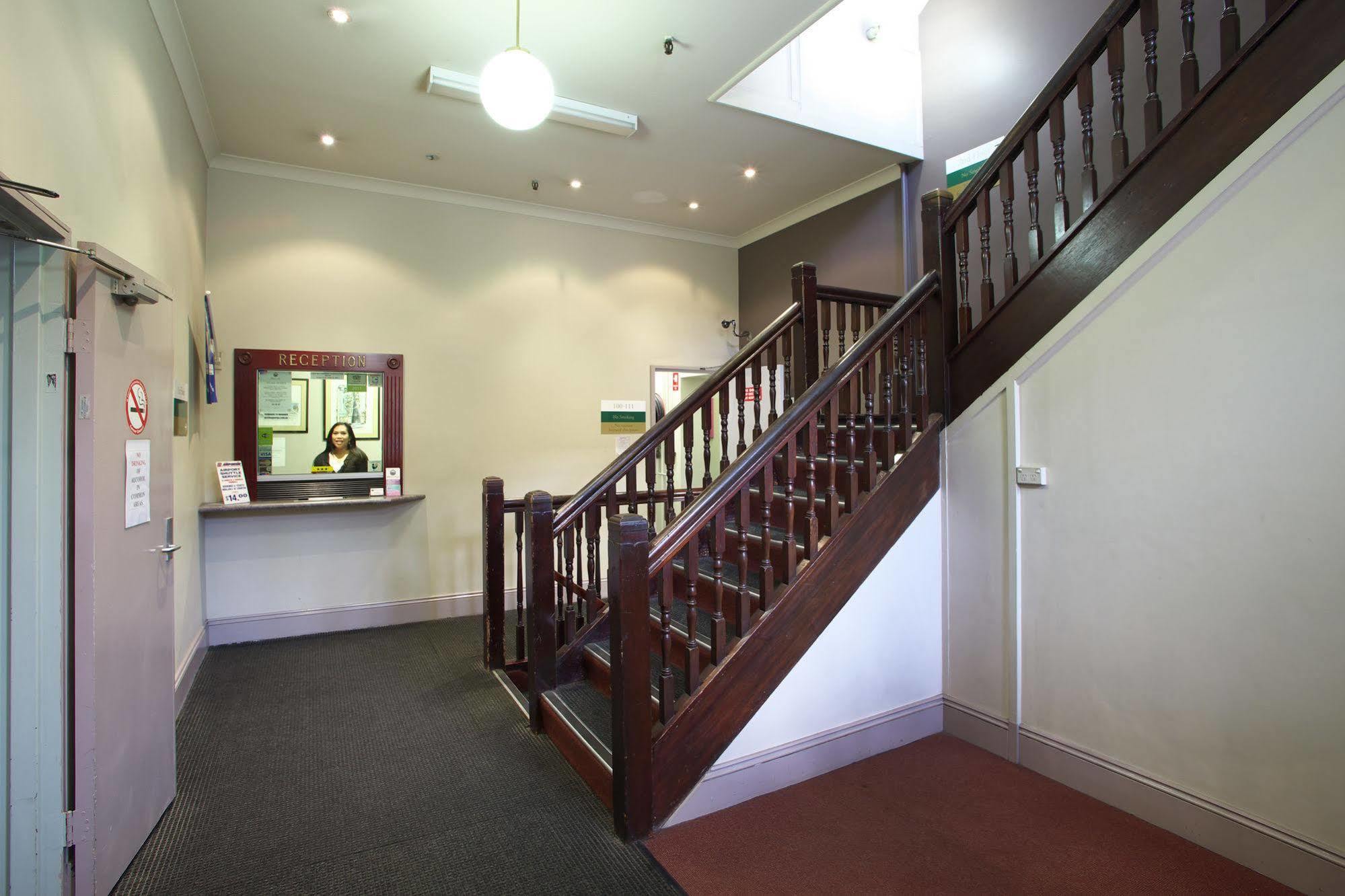 Hotel The George Street 3*