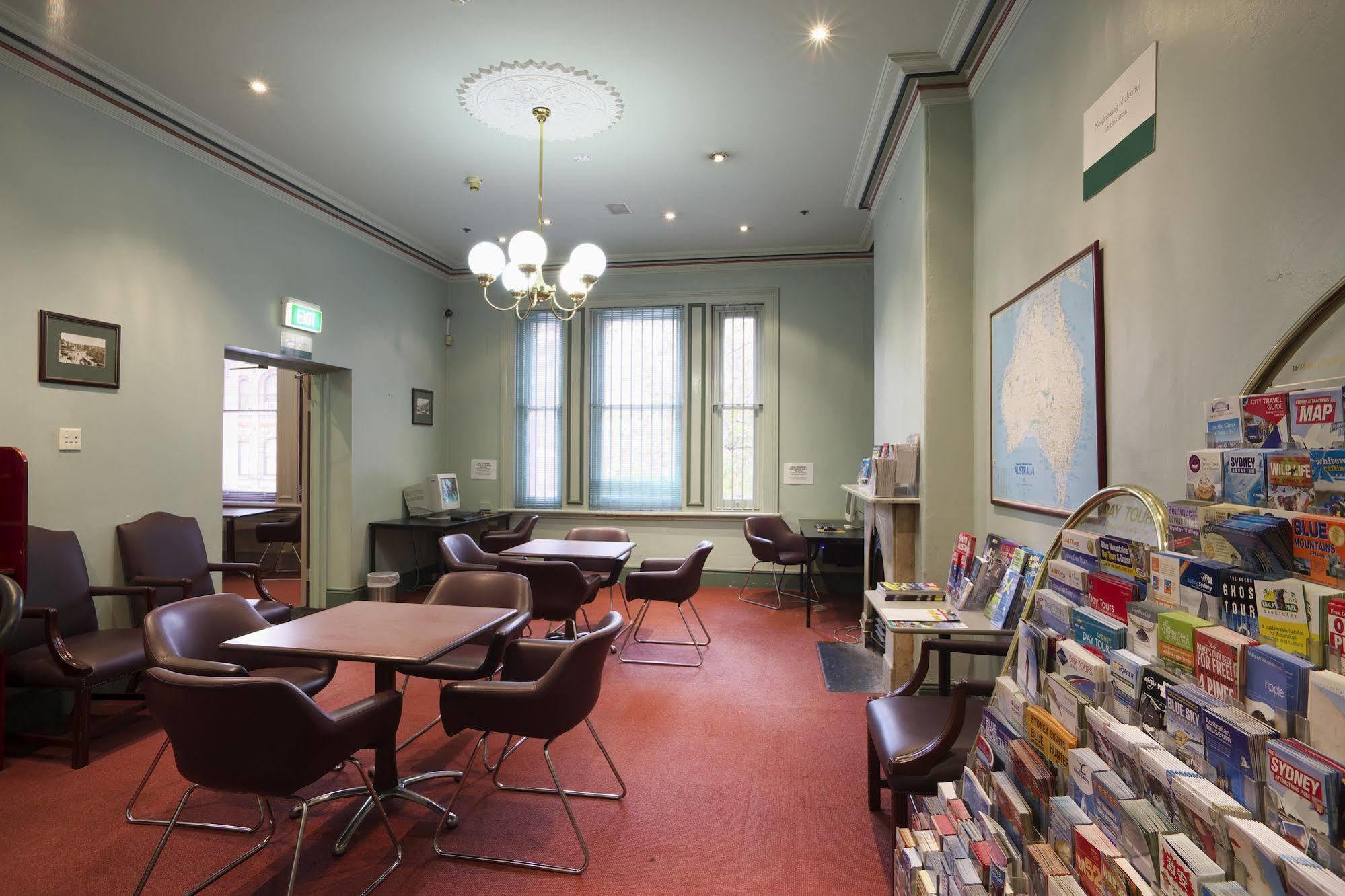 The George Street 3*