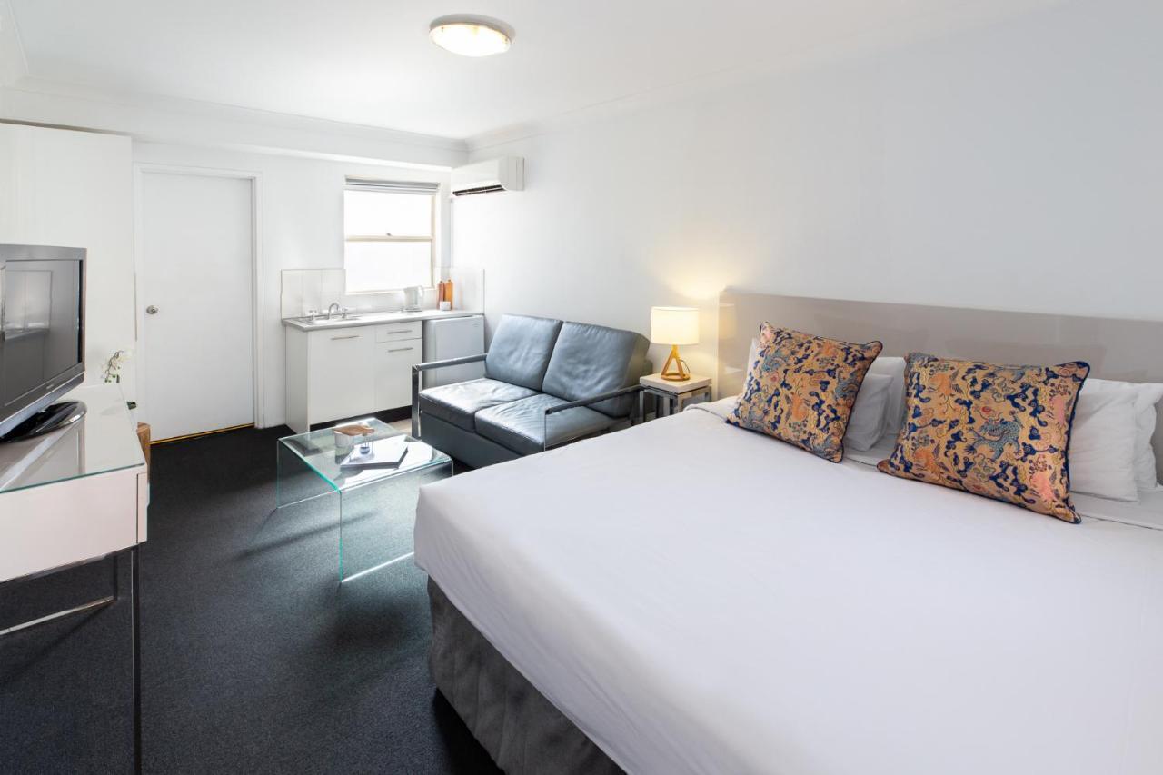 Railway Hotel 3*
