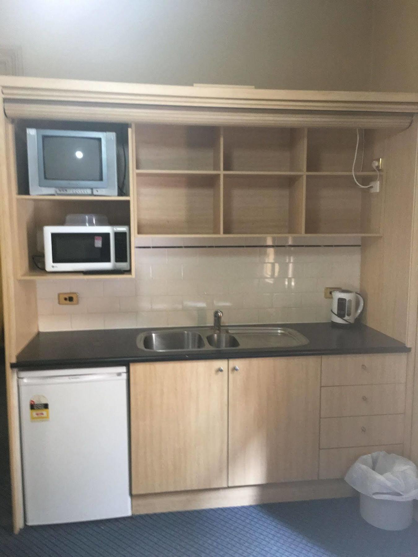 The George Street 3*